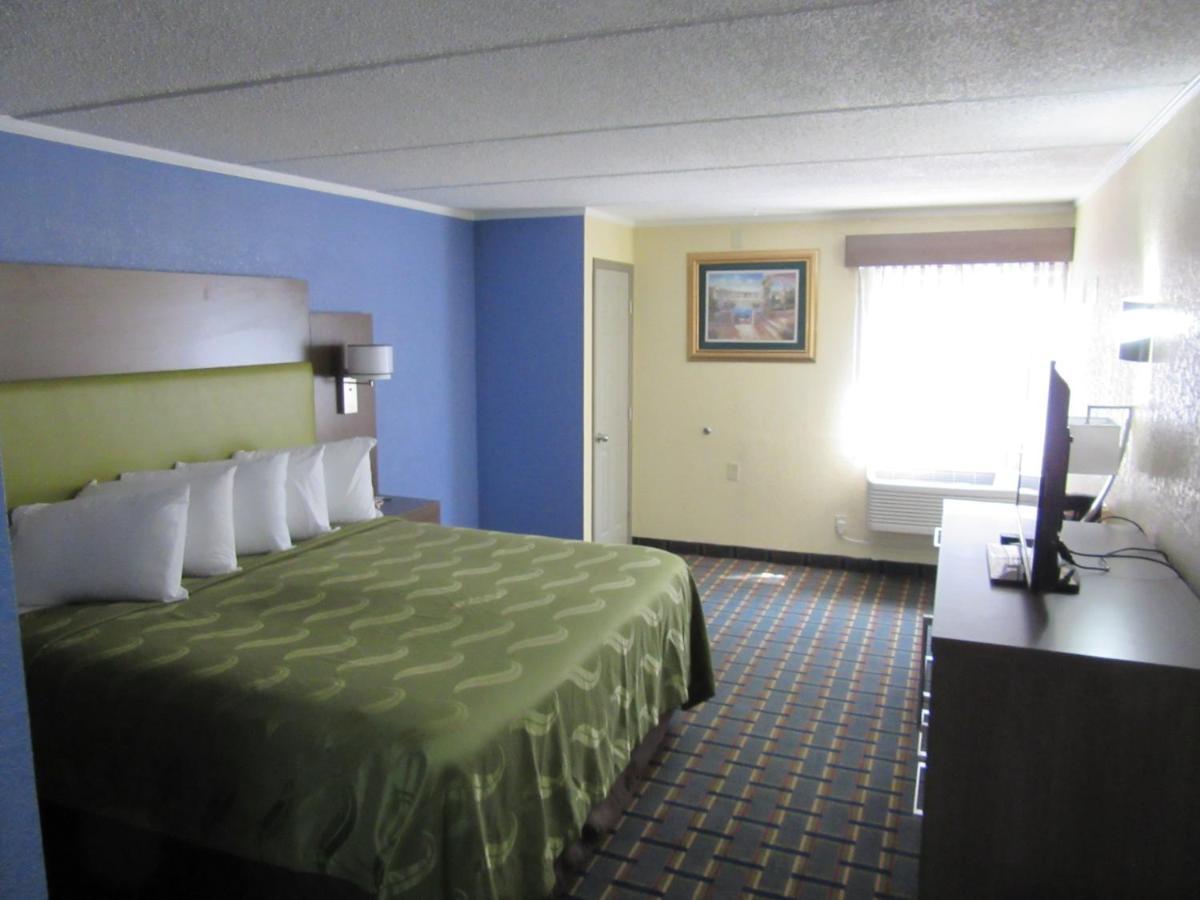 Quality Inn & Suites Near Six Flags East Atlanta Zewnętrze zdjęcie